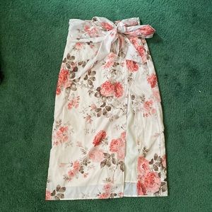 Flora print SHEIN skirt. Size Medium.